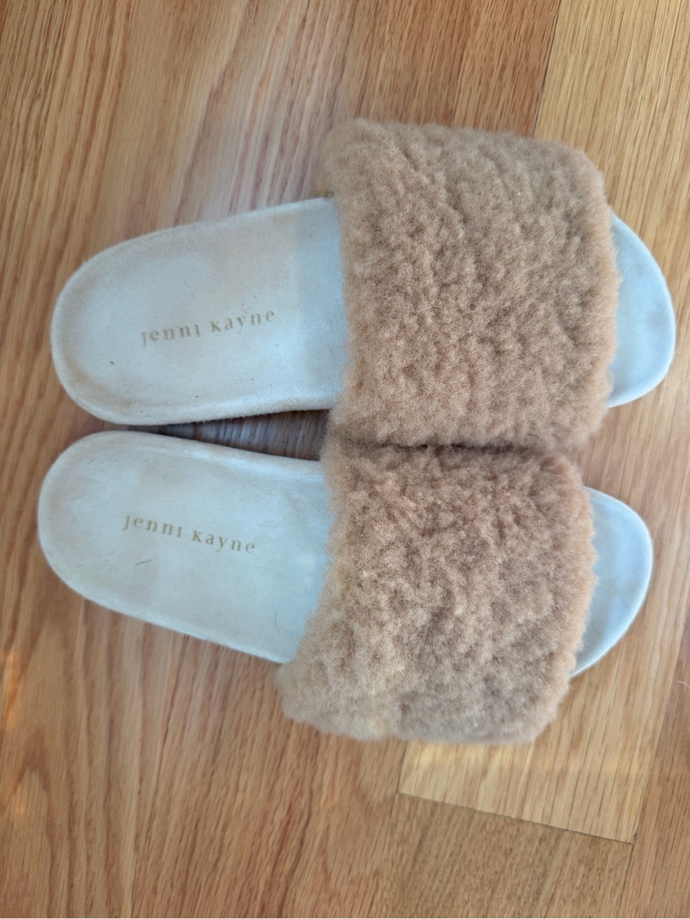 Jenni Kayne Shearling Slide Slippers in Light Brown